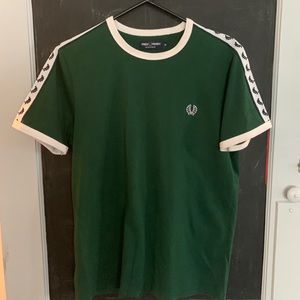 Fred Perry T-shirt - Medium